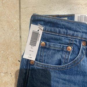 Aritzia Levi 501 high waisted skinny jeans! Brand new tags all are still on